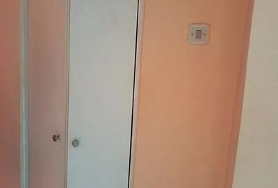 Apartament cu 2 camere decomandat în Micro 13 - 1