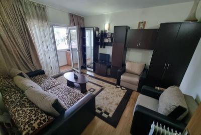 Apartament cu 2 camere decomandat, mobilat în Dacia