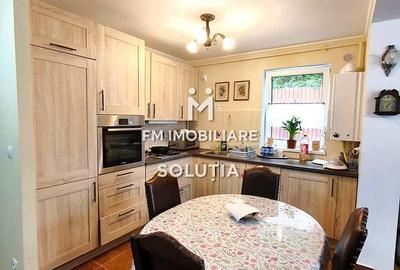 Apartament cu 3 camere decomandat în Valea Borcutului - 2