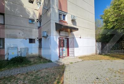 Spațiu comercial, de 80 mp, în Rovinari