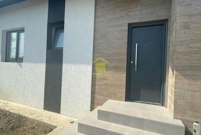 Casă cu 4 camere cu Teren 300 Mp în Domnești - 11