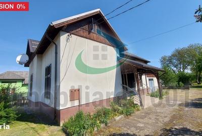 Casă cu 4 camere cu Teren 1658 Mp în Colțirea
