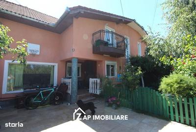 Casă cu 4 camere în Central