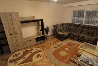 Apartament cu 3 camere decomandat în Dorobanți