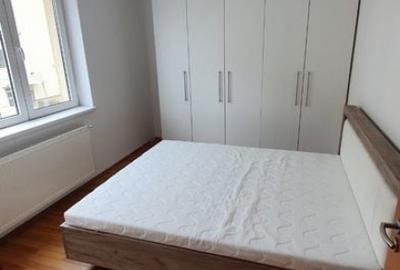 Apartament cu 3 camere decomandat în Medicină