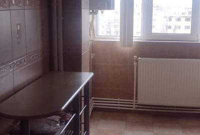 Apartament cu 2 camere decomandat, mobilat în Far - 8