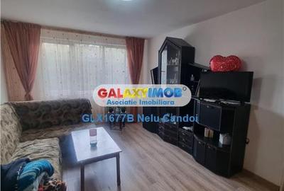 Apartament cu 3 camere semidecomandat în Rahova