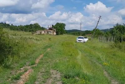 Teren de 1439 mp, în Comeat