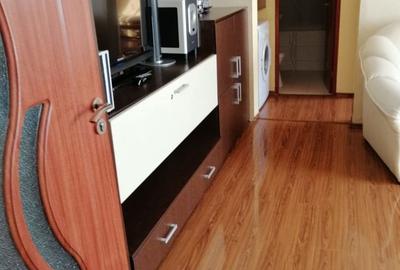Apartament cu 2 camere semidecomandat în Vlahuță