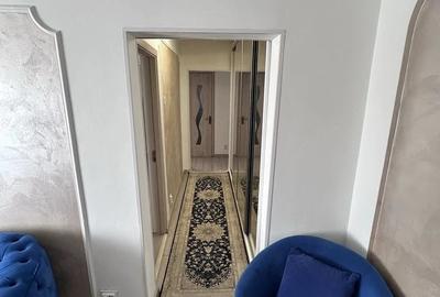Apartament cu 3 camere decomandat în Central
