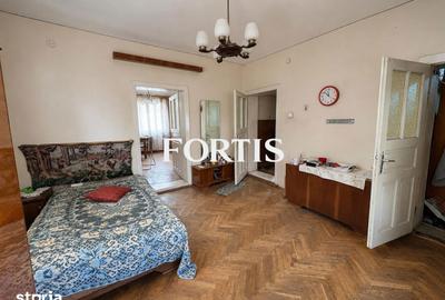 Casă cu 5 camere cu Teren 400 Mp în Central - 3