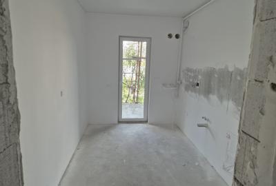 Apartament cu 2 camere în Apărătorii Patriei