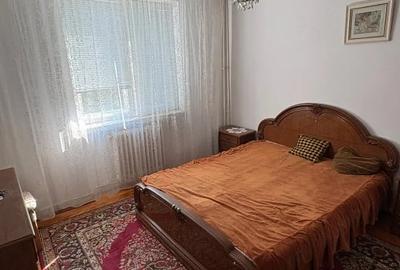 Apartament cu 2 camere decomandat în 1 Mai