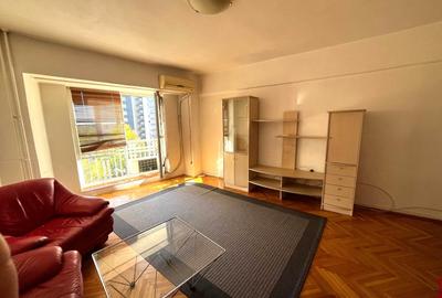 Apartament cu 3 camere decomandat, mobilat în Unirii