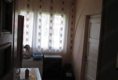 Casă cu 3 camere cu Teren 2430 Mp în Berevoești - 1