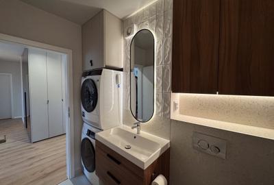 Apartament cu 3 camere semidecomandat în Chinteni