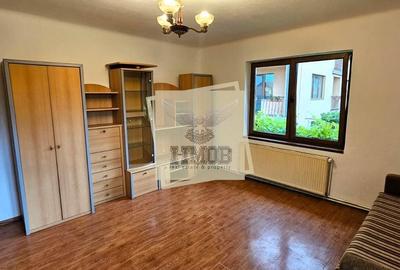 Apartament cu 3 camere decomandat în Țiglari