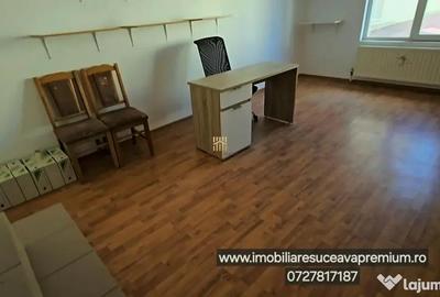 Spațiu comercial, de 24 mp, în Central - 4