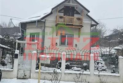 Casă cu 3 camere cu Teren 392 Mp în Central