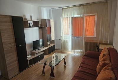 Apartament cu 3 camere semidecomandat în Pantelimon