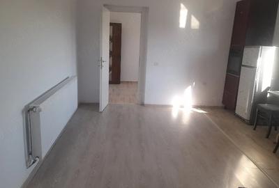 Casă cu 2 camere cu Teren 30 Mp în Central - 2
