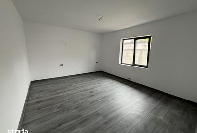 Casă cu 3 camere cu Teren 340 Mp în Valu lui Traian