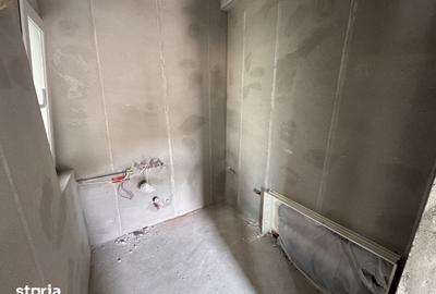 Casă cu 4 camere cu Teren 374 Mp în Moșnița Nouă