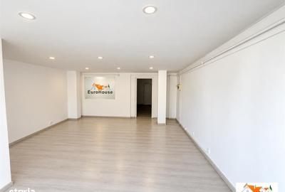 Spațiu comercial, de 90 mp, în Central