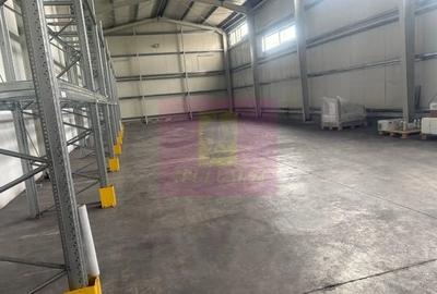 Spațiu comercial, de 3,000 mp, în Central