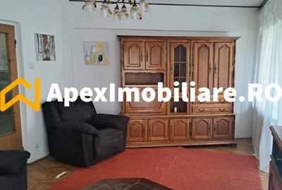 Apartament cu 3 camere decomandat în Obor