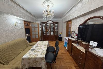 Apartament cu 3 camere semidecomandat, mobilat în Tei