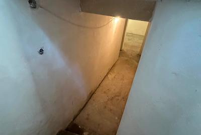 Casă cu 5 camere cu Teren 250 Mp în Exterior Vest - 4