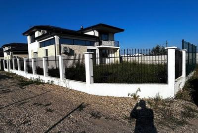 Casă cu 5 camere cu Teren 500 Mp în Balotești