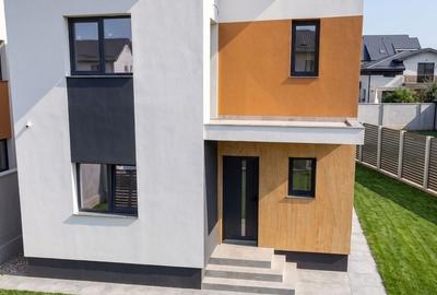 Casă cu 4 camere cu Teren 320 Mp în Central