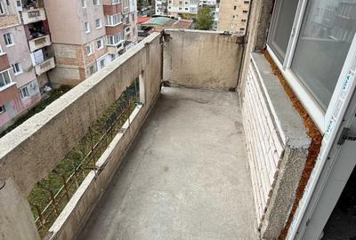 Apartament cu 2 camere decomandat în Slătinioara