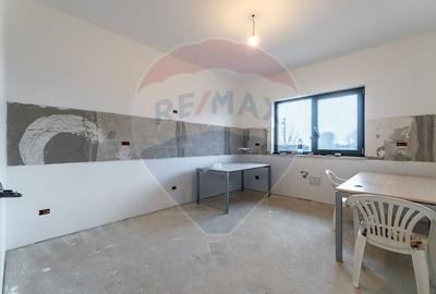 Casă cu 4 camere cu Teren 476 Mp în Sânpetru - 7