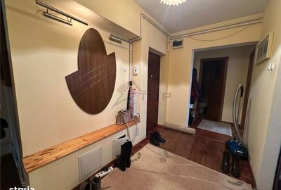 Apartament cu 3 camere decomandat în Canta - 1