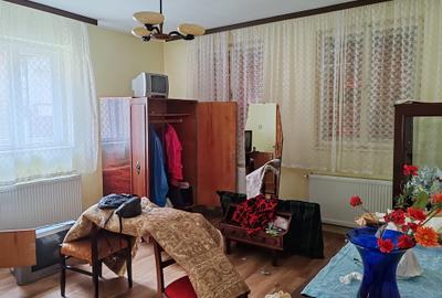 Casă individuală cu 4 camere cu Teren 476 Mp în Vlădeni - 1