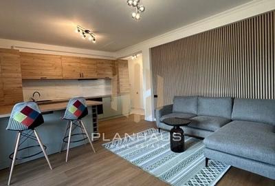 Apartament cu 2 camere decomandat, mobilat în Republicii