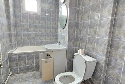 Apartament cu 2 camere decomandat în Roman - 2
