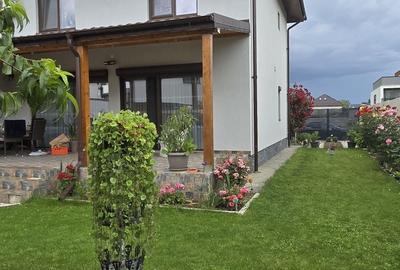 Casă cu 4 camere în Central