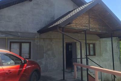 Casă cu 4 camere cu Teren 1000 Mp în Surani - 11