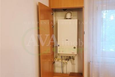 Apartament cu 3 camere semidecomandat în Mioriței