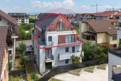Apartament cu 3 camere semidecomandat, mobilat în Tractorul - 27