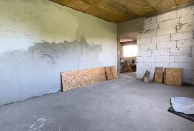 Casă cu 1 camere cu Teren 500 Mp în Central