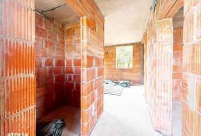 Casă cu 3 camere cu Teren 260 Mp în Recea
