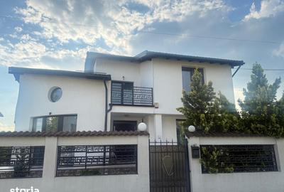 Casă cu 5 camere cu Teren 535 Mp în Aninoasa