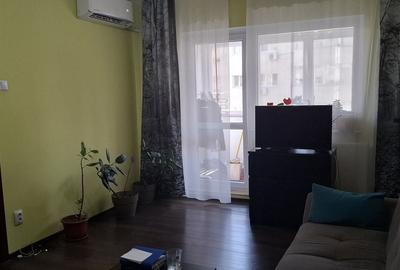 Apartament cu 2 camere decomandat în Teiul Doamnei