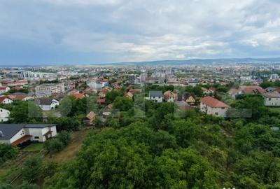 Teren în Iris