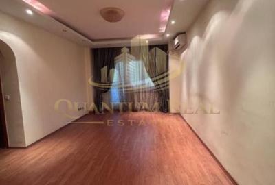 Apartament cu 3 camere semidecomandat în Moșilor